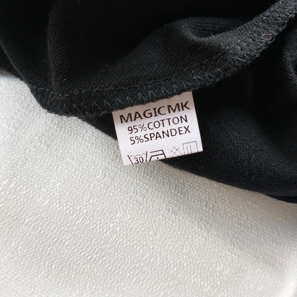 Woman’s Sweatershirt - Heart Print - Off The Shoulder - Long Sleeve - Pullover - Picture 7 of 9